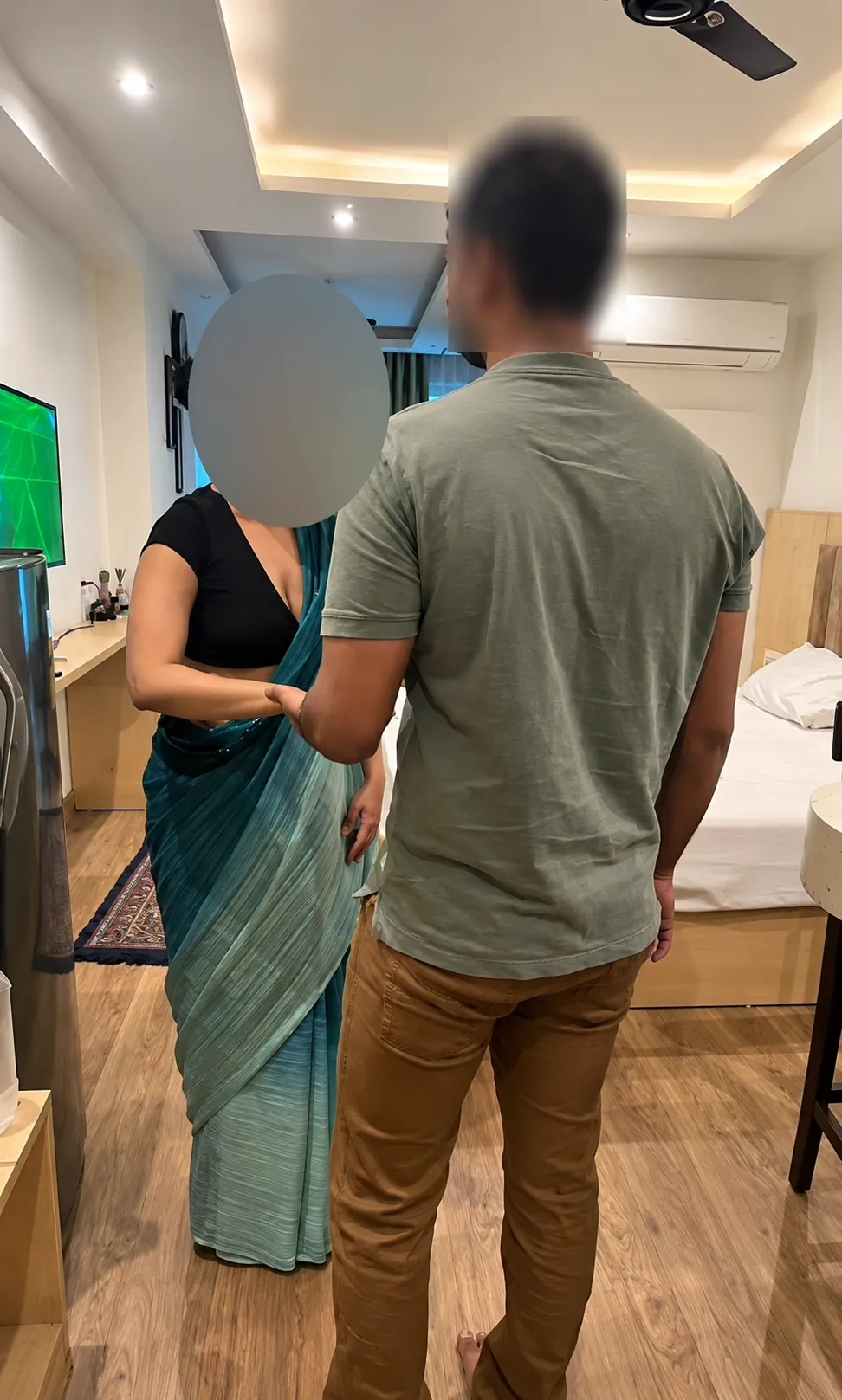 Sexyindianwife Gets Nude Back Massage Ends with a Wet Pussy Licking Session